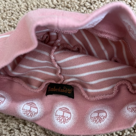 Timberland Infant SZ 2 M pink bootie and hat set. - Picture 5 of 9